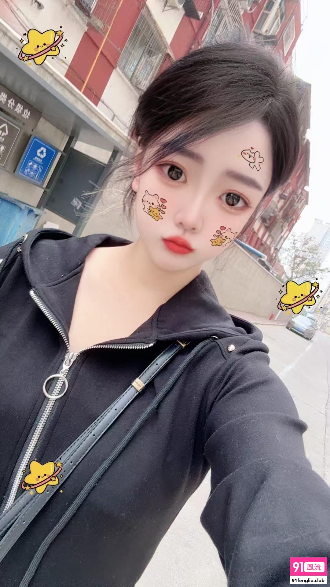 22岁童颜巨乳楚楚